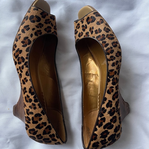 Cheetah Print Kitten heels - Picture 5 of 7